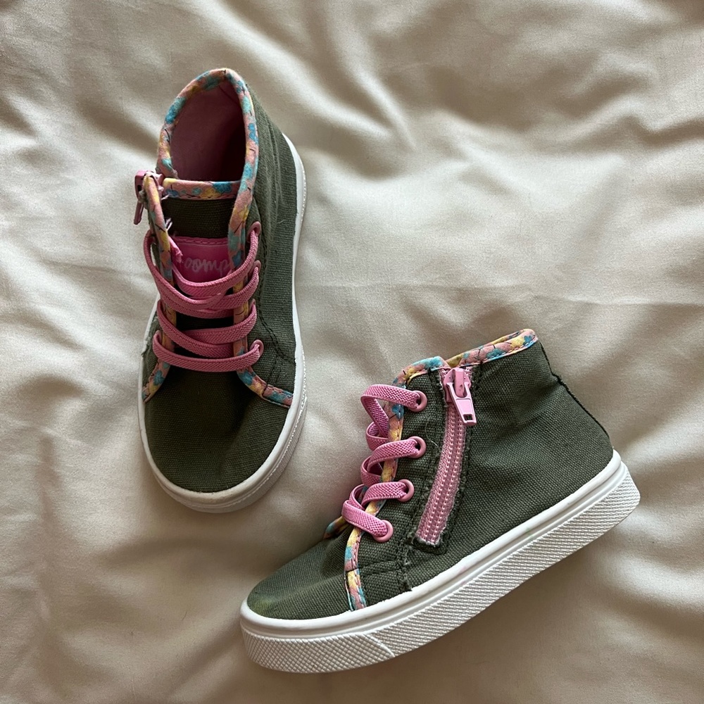 Girl’s High Top Oomphies